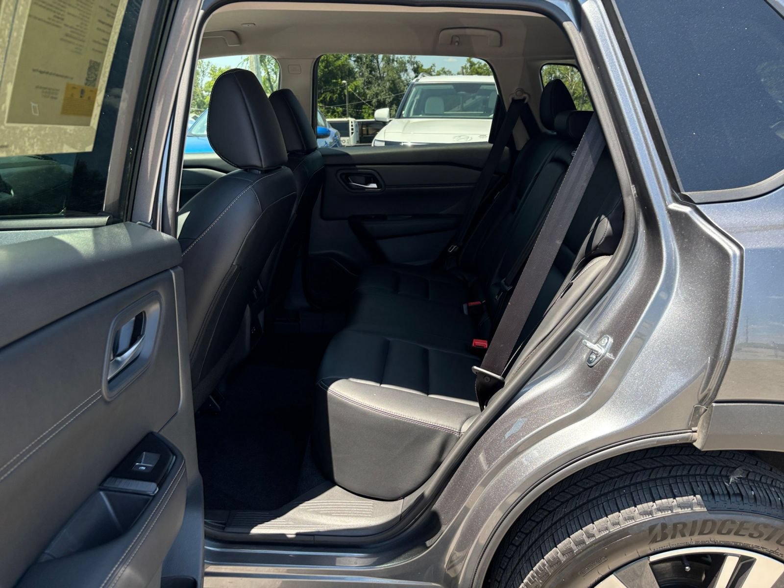 Used 2026 Nissan Rogue SL FWD image 27