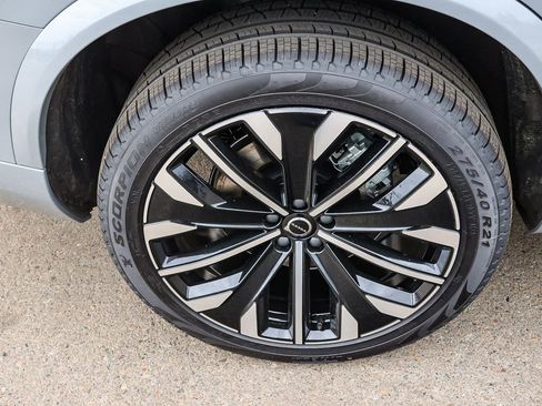 New 2026 Volvo XC90 B5 Plus w/ Protection Package AWD/4WD image 13