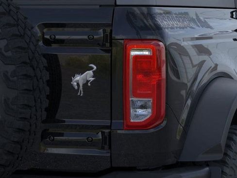 New 2025 Ford Bronco 2-Door w/ Sasquatch Package AWD/4WD image 23