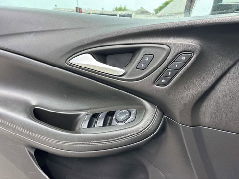 Used 2022 Buick Encore GX Essence w/ Experience Buick Package AWD/4WD image 18
