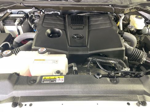 Used 2024 Toyota Tundra SR5 w/ SR5 Convenience Package image 10