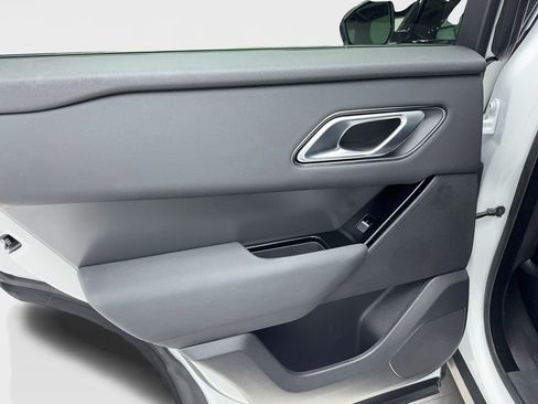 Used 2025 Land Rover Range Rover Velar Dynamic SE image 43
