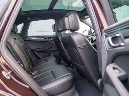 New 2026 Porsche Macan image 25