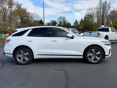 Used 2022 Genesis GV70 3.5T Sport w/ Sport Advanced Package image 9