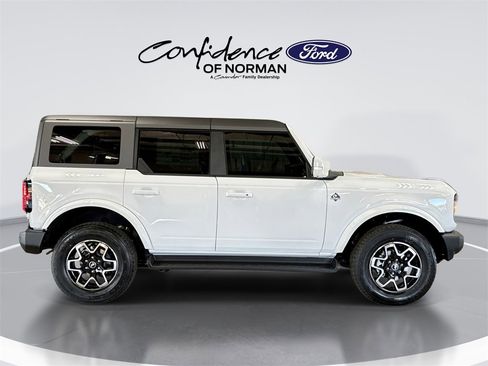 New 2025 Ford Bronco Outer Banks image 10