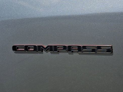 Used 2019 Jeep Compass Trailhawk w/ Cold Weather Group image 32