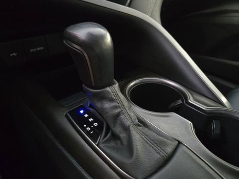 Used 2021 Toyota Camry SE image 22