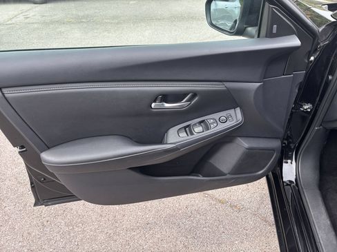 Used 2025 Nissan Sentra SV FWD image 15
