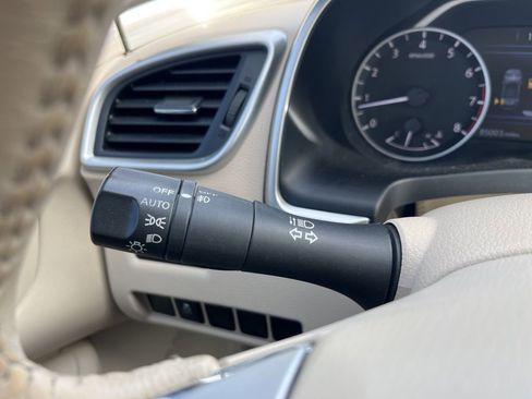 Used 2017 Nissan Murano SV image 62