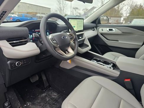New 2026 Ford Explorer Active w/ Active Comfort Package image 11