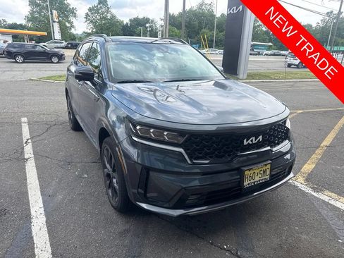 Used 2023 Kia Sorento SX AWD/4WD image 1