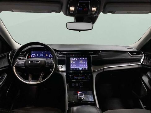 Used 2022 Jeep Grand Cherokee L Laredo w/ Luxury Tech Group I image 21