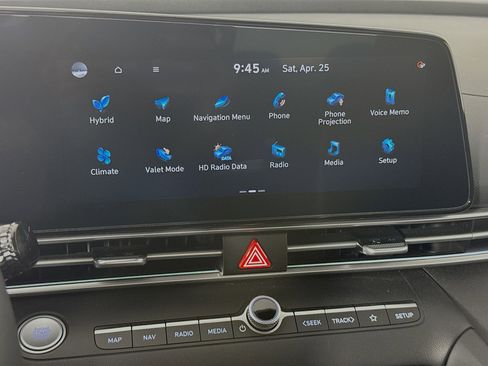 Used 2023 Hyundai Elantra Limited w/ Preferred Accessory Package FWD image 15