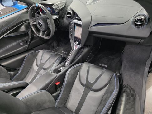 Used 2024 McLaren 750S Spider RWD image 27