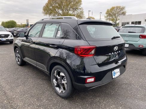 New 2026 Hyundai Venue SEL FWD image 8