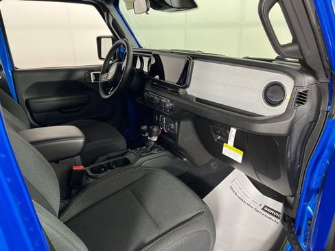 Used 2026 Jeep Wrangler Unlimited Sport AWD/4WD image 45
