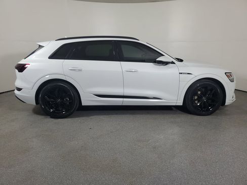 Certified 2021 Audi e-tron Premium Plus w/ Premium Plus Package image 38