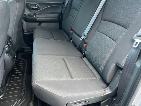 Used 2024 Honda Ridgeline Sport image 12