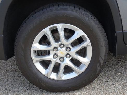 Used 2019 Chevrolet Traverse LT FWD image 25