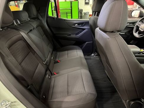 Used 2026 Chevrolet Equinox LT AWD/4WD image 16