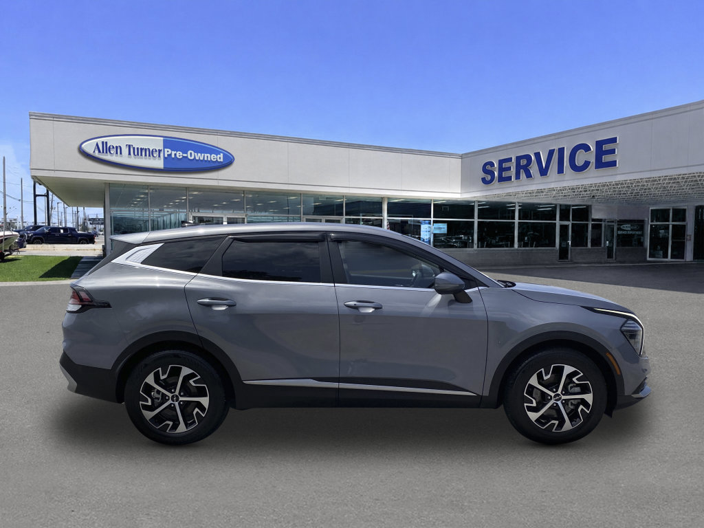 Used 2024 Kia Sportage EX FWD image 9