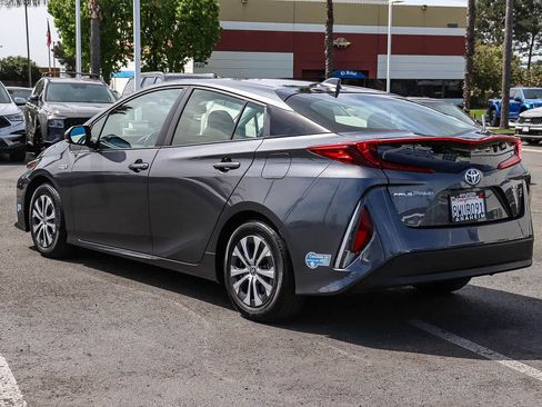 Used 2021 Toyota Prius Prime XLE FWD image 8