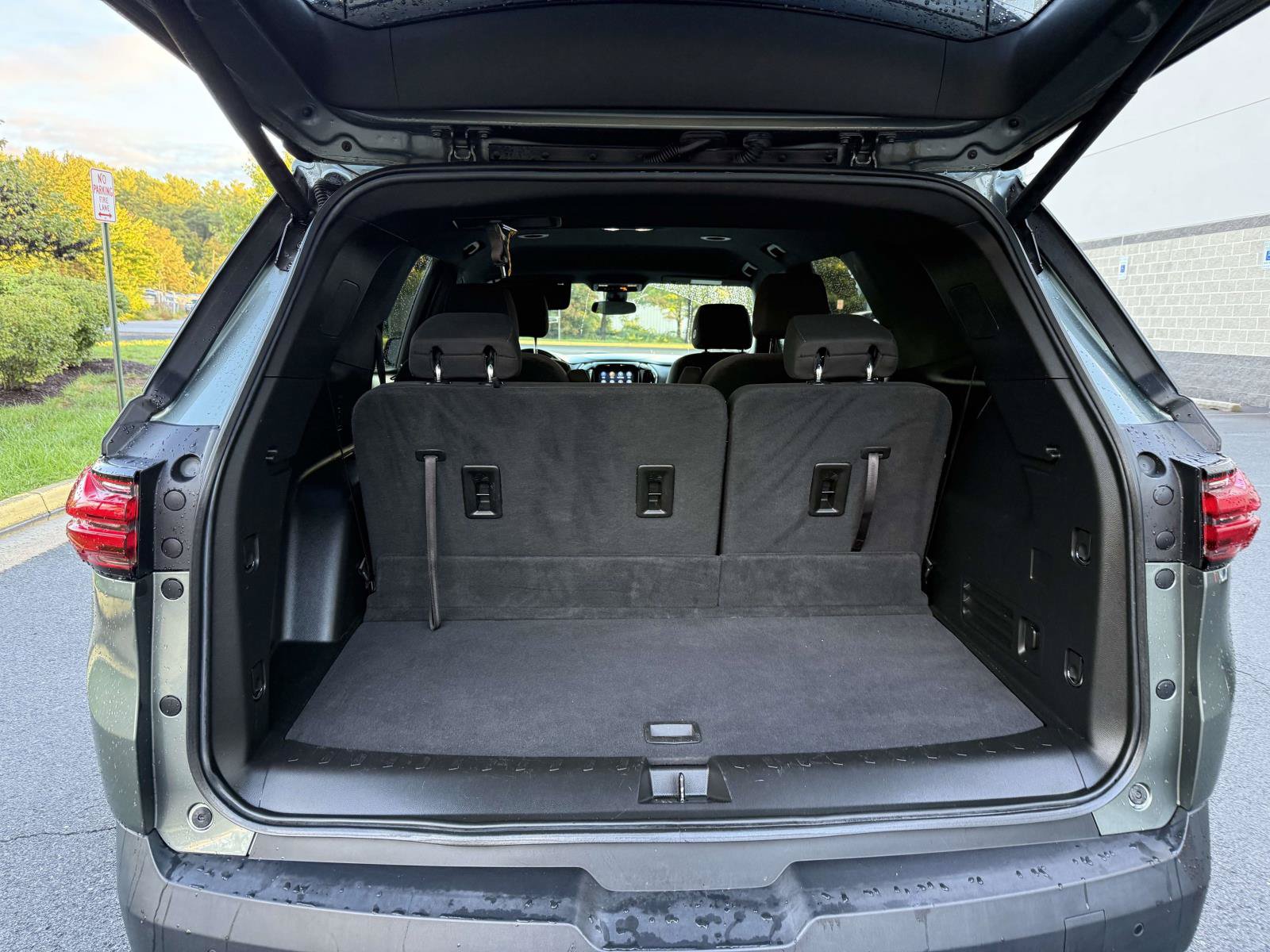 Used 2023 Chevrolet Traverse LT AWD/4WD image 28