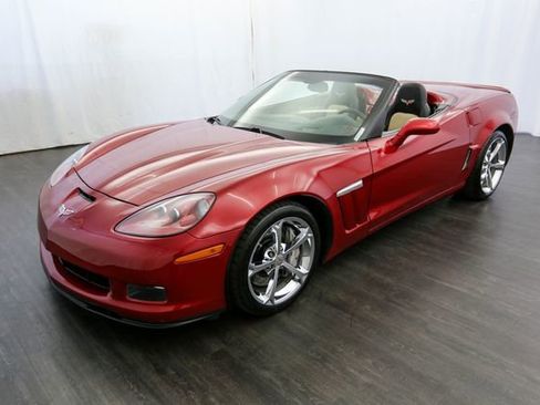 Used 2010 Chevrolet Corvette Grand Sport w/ Preferred Equipment Group RWD image 3