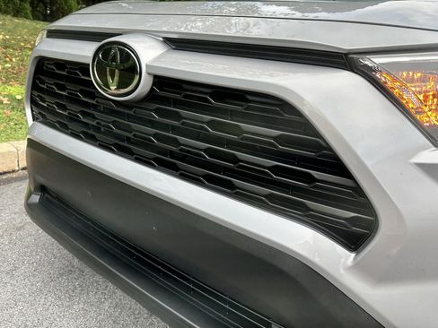 Used 2020 Toyota RAV4 XLE w/ Convenience Package AWD/4WD image 56