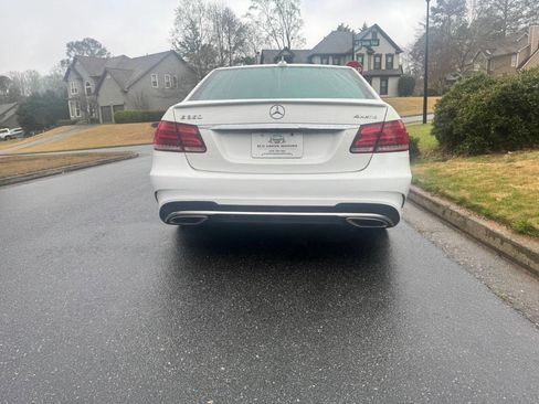 Used 2015 Mercedes-Benz E 350 E 350 4MATIC AWD 4dr Sedan w/ Premium 1 Package image 5