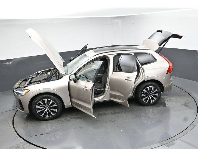 Used 2024 Volvo XC60 B5 Core w/ Climate Package AWD/4WD image 49