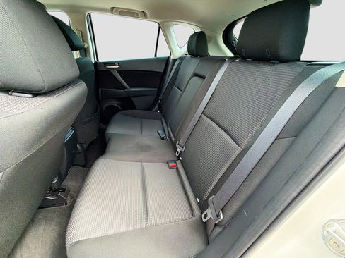 Used 2013 MAZDA MAZDA3 i Touring w/ Preferred Equipment Pkg image 19