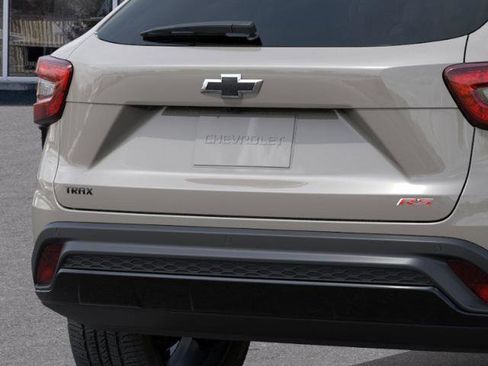 New 2026 Chevrolet Trax RS w/ Sunroof Package image 43