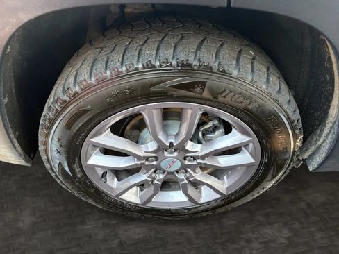 Used 2023 GMC Terrain SLT w/ Tech Package AWD/4WD image 38