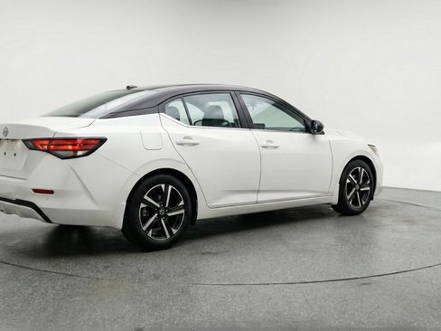 Used 2025 Nissan Sentra SV FWD image 9