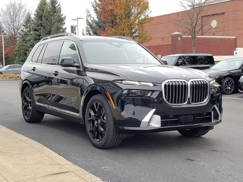 Certified 2026 BMW X7 xDrive40i AWD/4WD image 3