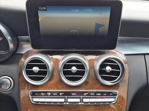 Used 2015 Mercedes-Benz C 300 4MATIC Sedan image 14