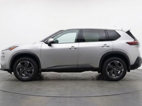 Used 2025 Nissan Rogue SV FWD image 5