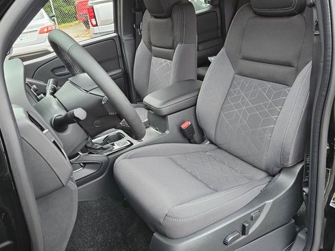 New 2026 Nissan Frontier SV w/ SV Convenience Package image 4