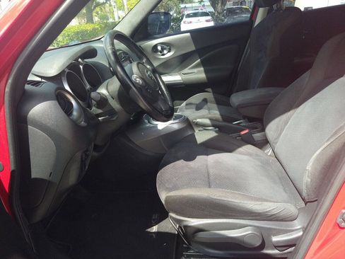 Used 2015 Nissan Juke SV w/ Technology Package FWD image 26