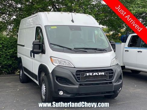 Used 2025 RAM ProMaster 2500 w/ Safety Group FWD image 1