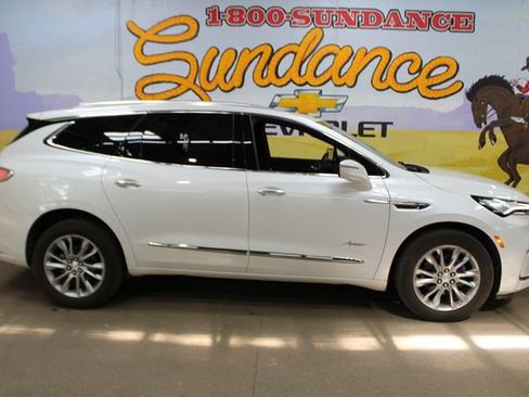 Used 2022 Buick Enclave Avenir w/ Trailering Package, 5000 lbs. AWD/4WD image 1