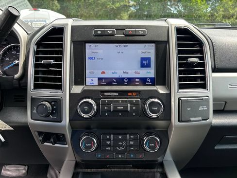 Used 2021 Ford F250 Lariat w/ Lariat Value Package AWD/4WD image 18