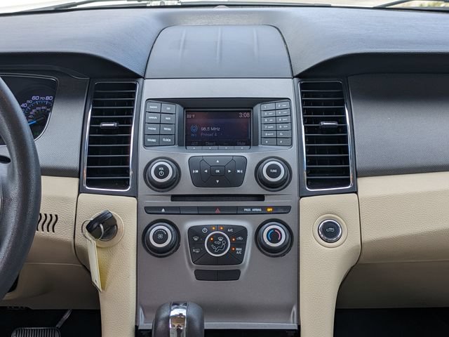 Used 2018 Ford Taurus SE FWD image 17