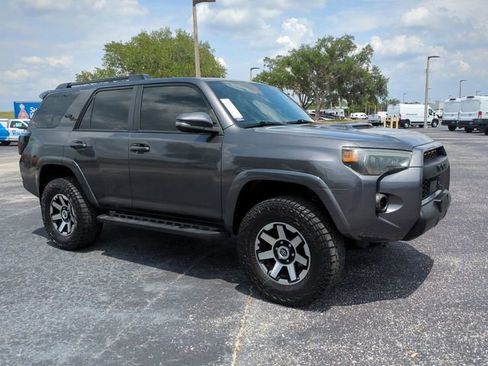 Used 2022 Toyota 4Runner TRD Off-Road Premium AWD/4WD image 2