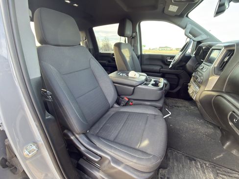 Used 2025 Chevrolet Silverado 2500 Custom w/ Custom Value Package image 11