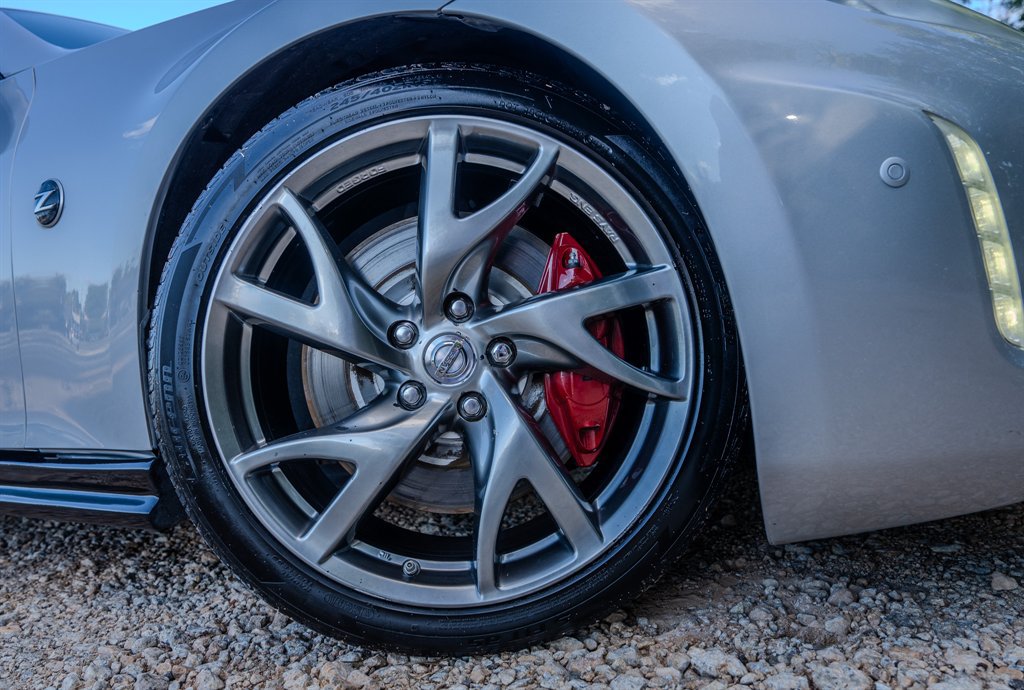 Used 2016 Nissan 370Z Coupe RWD image 13