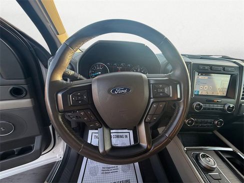 Used 2018 Ford Expedition Limited w/ Equipment Group 301A image 12