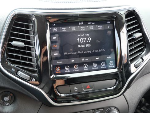 Used 2020 Jeep Cherokee Limited AWD/4WD image 22