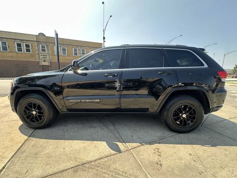 Used 2019 Jeep Grand Cherokee Laredo RWD image 8
